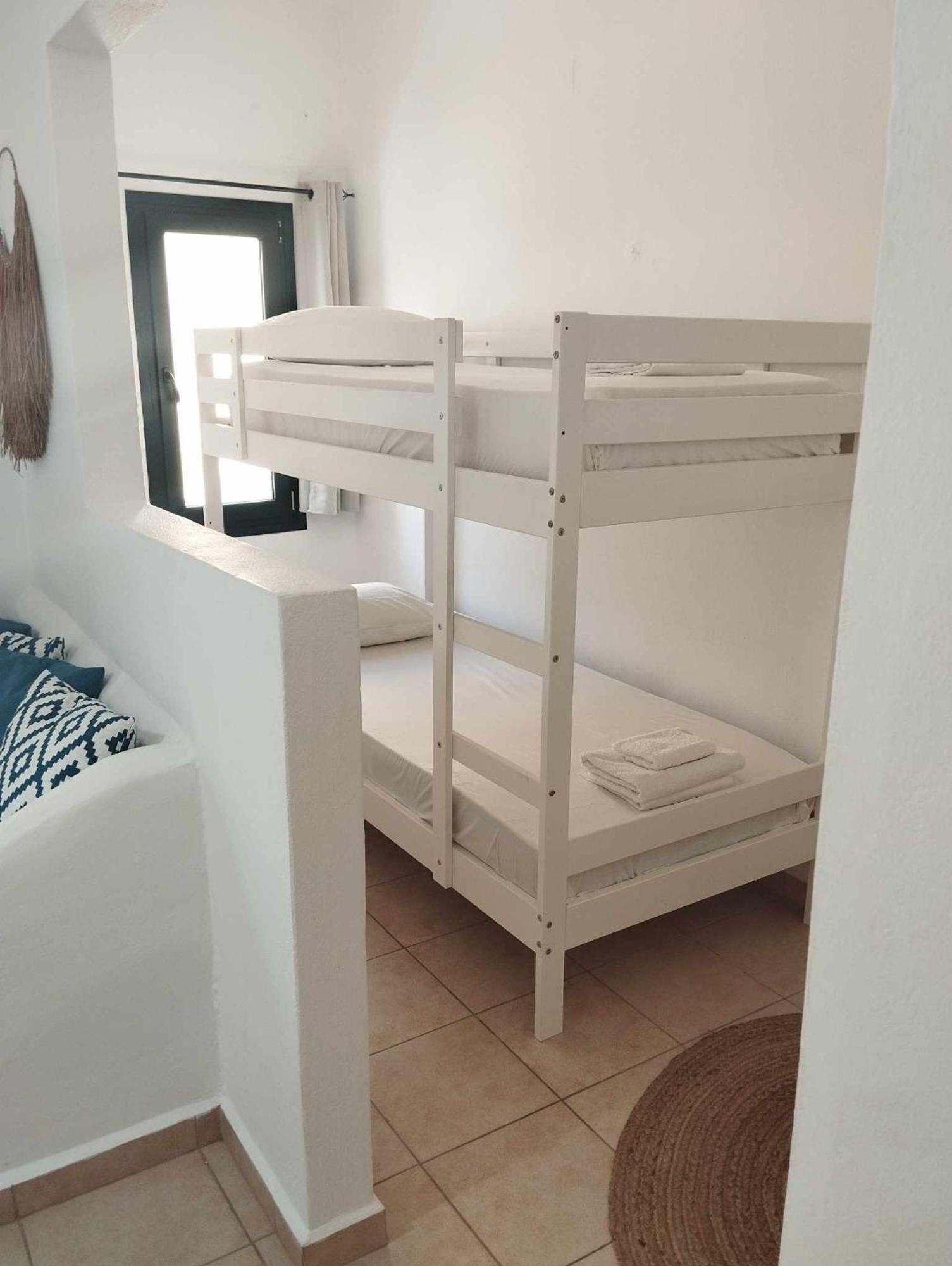 White Island Rooms Panteli Екстериор снимка